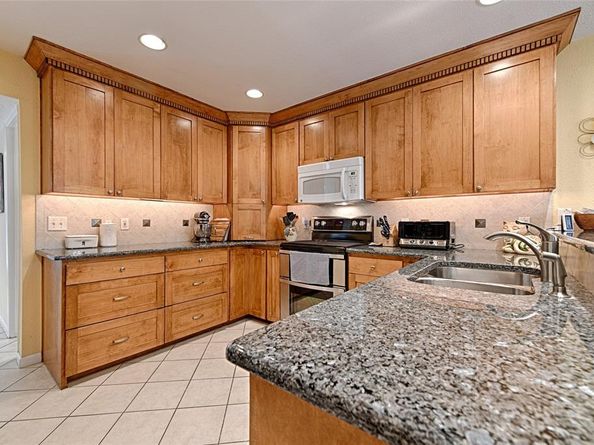 2954  Woodcroft Circle , Carrollton Texas 75006