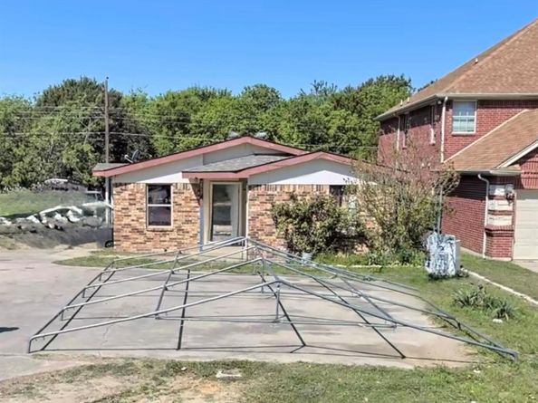 2917  Chestnut Avenue , Fort Worth Texas 76106