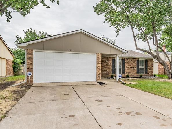 6925  Sandstone Court , Fort Worth Texas 76120