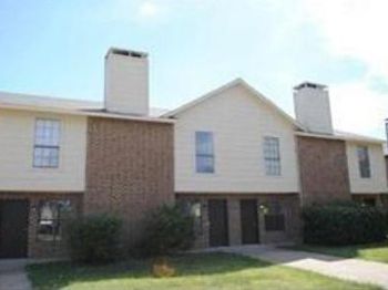 2709  Wimbledon Court 