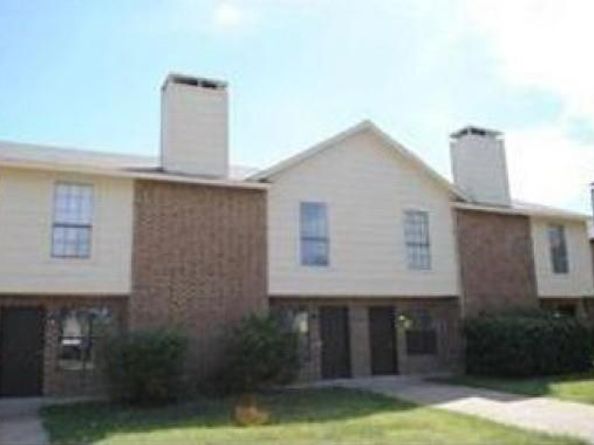 2709  Wimbledon Court , Garland Texas 75041