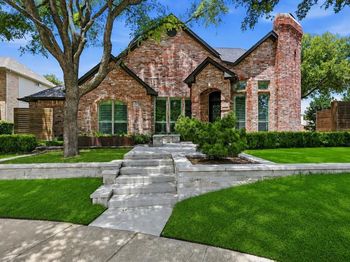 1601  Glen Springs Drive 