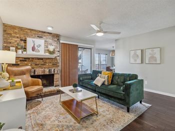 15151  Berry Trail 