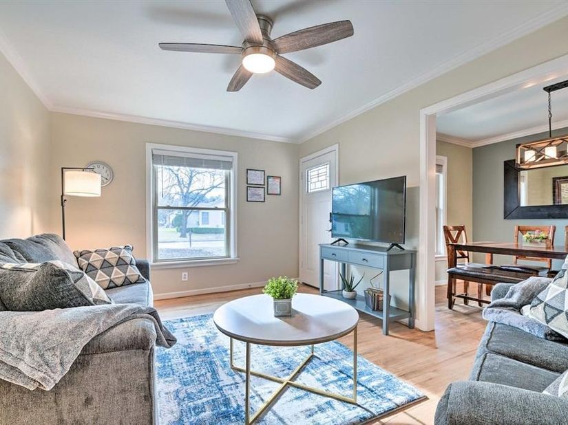 601  Circle Drive , Arlington Texas 76010
