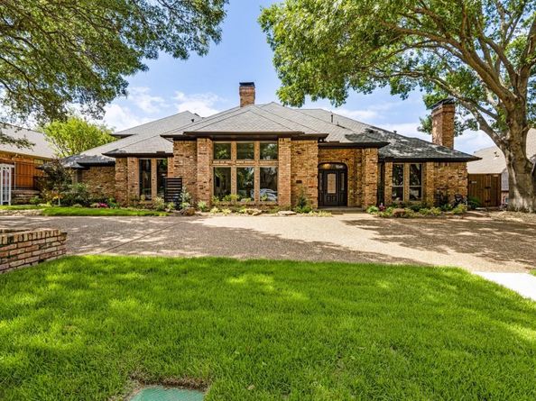 5822  London Lane , Dallas Texas 75252
