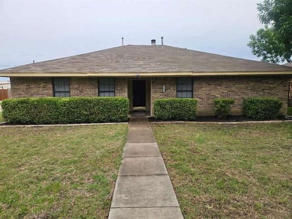 3136  Tina Street , Sachse Texas 75048