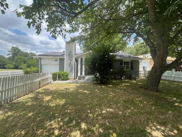 3250  Highland Woods Circle , Dallas Texas 75241