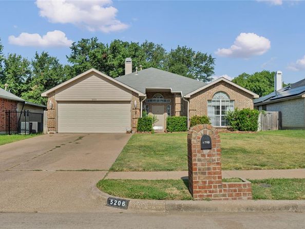 5206  Rio Court , Arlington Texas 76017
