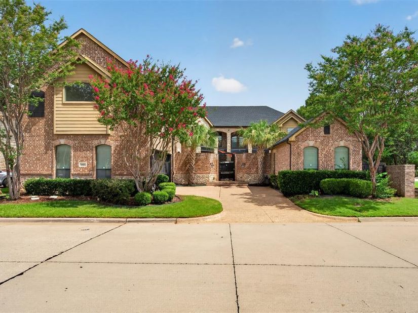 3801  Park Manor Court , Arlington Texas 76017