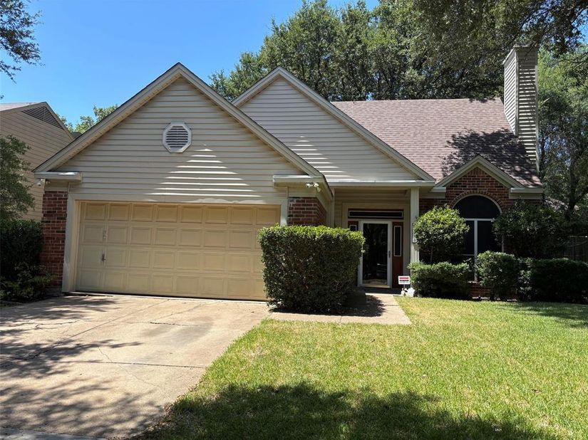 4435  Mercer Street , Grand Prairie Texas 75052