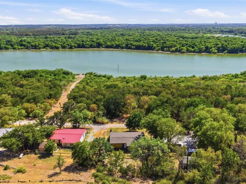 9112  Caddo Trail , Flower Mound Texas 75022
