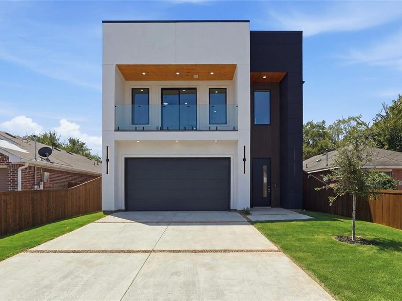 1710  Toronto Street , Dallas Texas 75212
