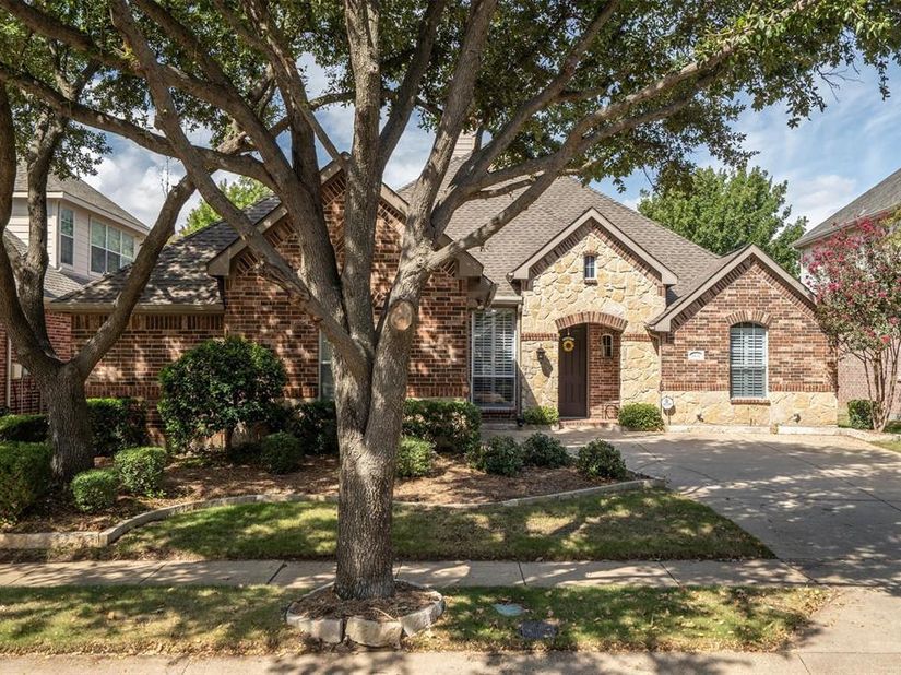 8151  Holliday Road , Lantana Texas 76226