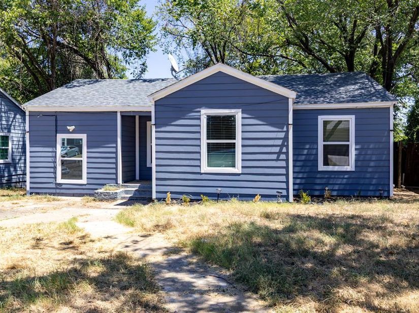 3641  Bright Street , Fort Worth Texas 76119