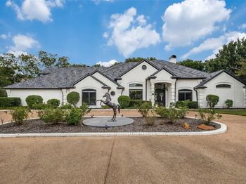 5001  Forest Hill Circle 