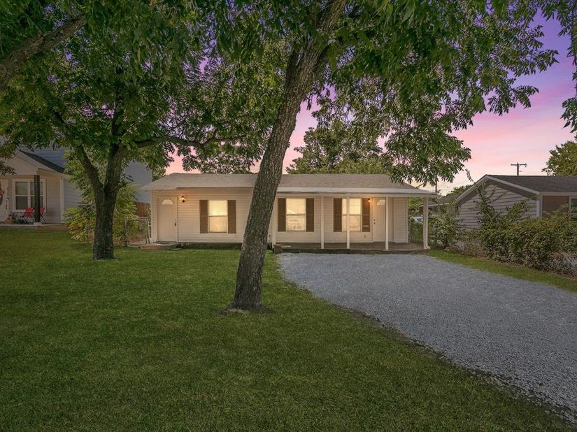 5729  Wellesley Avenue , Fort Worth Texas 76107