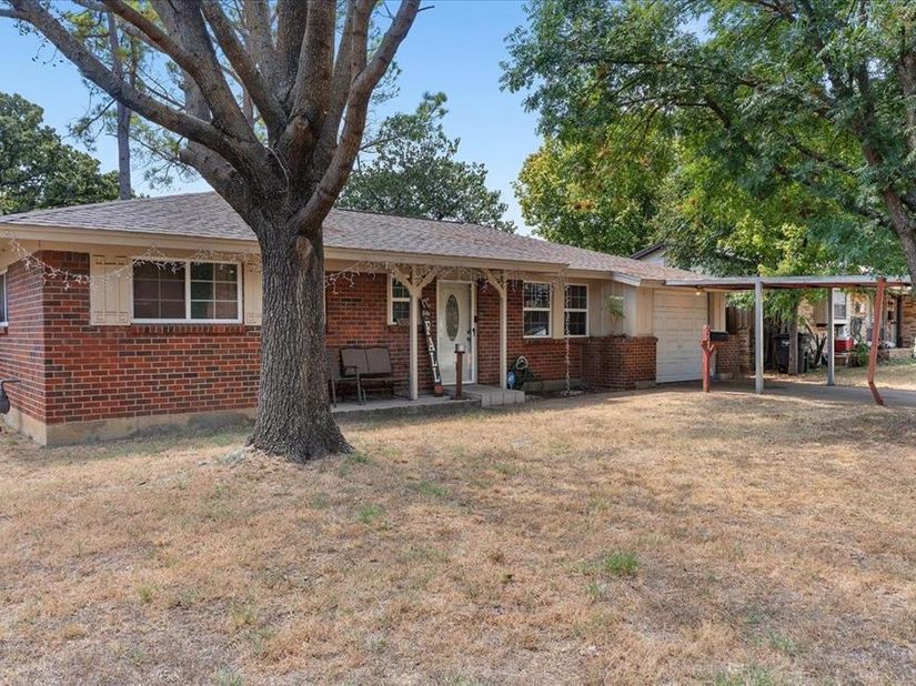 7228  Nosilla Street , Fort Worth Texas 76112