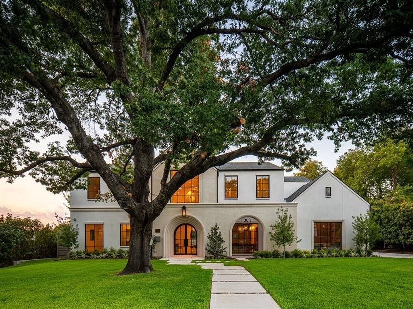 6815  Royal Crest Drive , Dallas Texas 75230