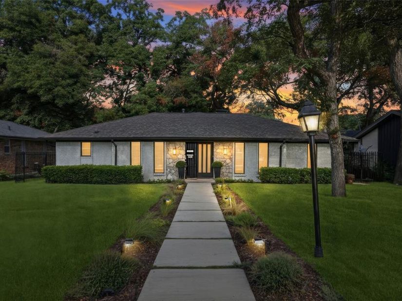5021  Ashbrook Road , Dallas Texas 75227