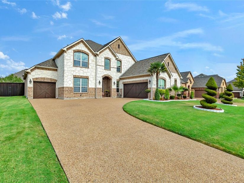 9810  Clubhouse Circle , Rowlett Texas 75089