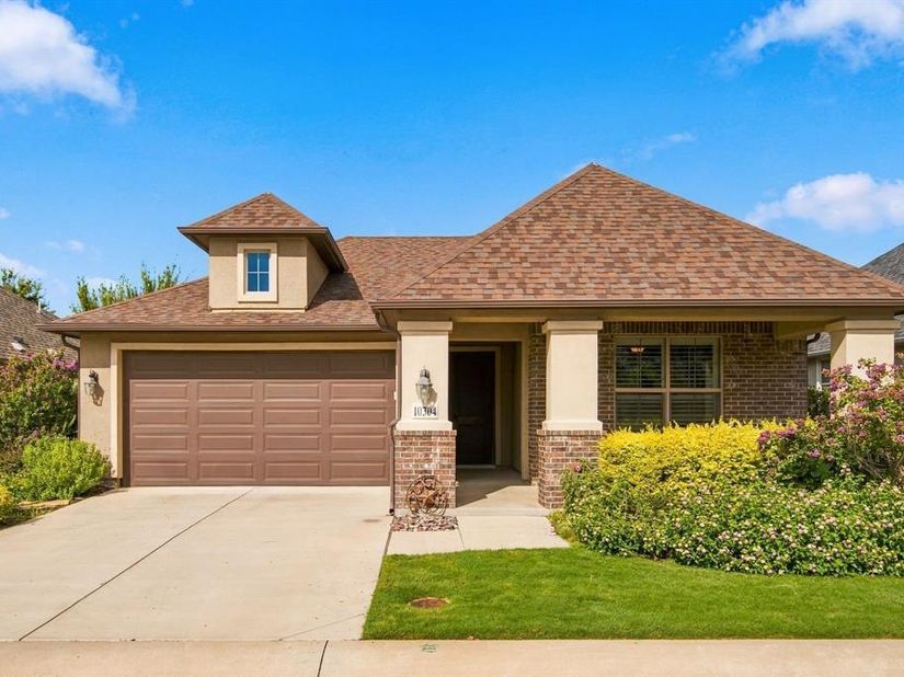 10304  Claystone Drive , Denton Texas 76207