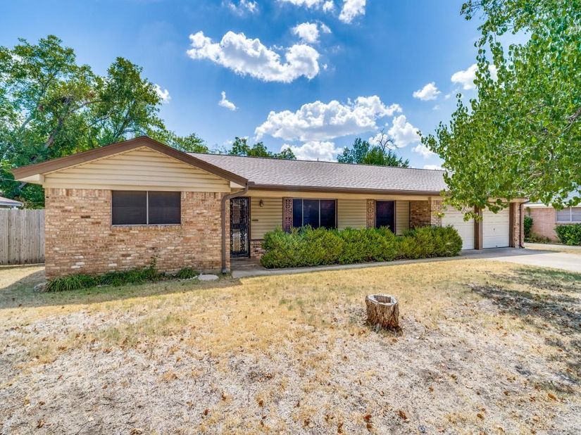 3513  Wren Avenue , Fort Worth Texas 76133