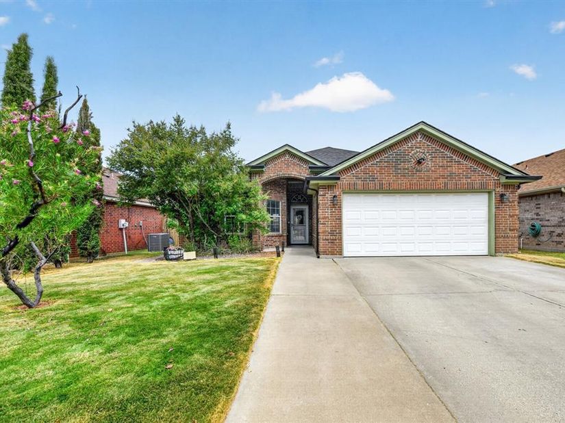 9228  Jason Drive , White Settlement Texas 76108