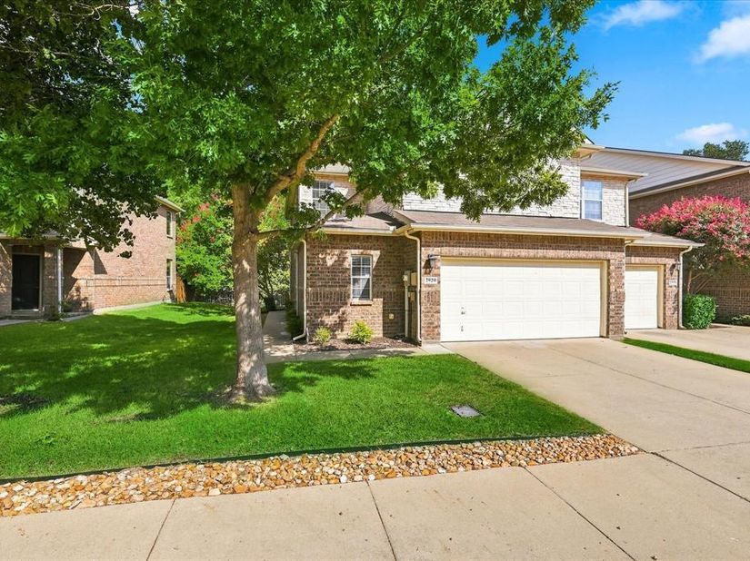 2929  Muirfield Drive , Lewisville Texas 75067