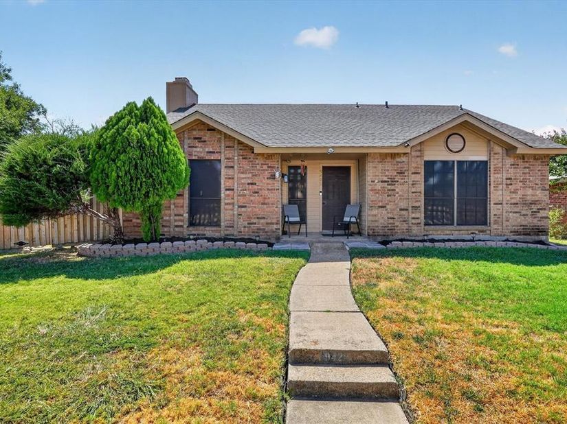 9420  Dumfries Drive , Dallas Texas 75227