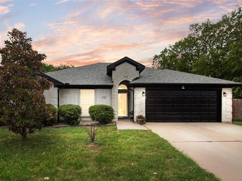 5505  Gessner Court , Arlington Texas 76018