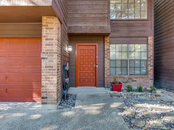6107  Summer Creek Circle , Dallas Texas 75231