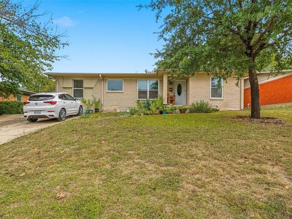 2223  Longwood Lane , Dallas Texas 75228