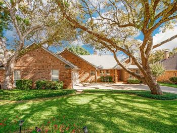 1916  Skelton Street 