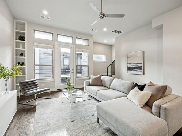 4226  Roseland Avenue  203, Dallas Texas 75204