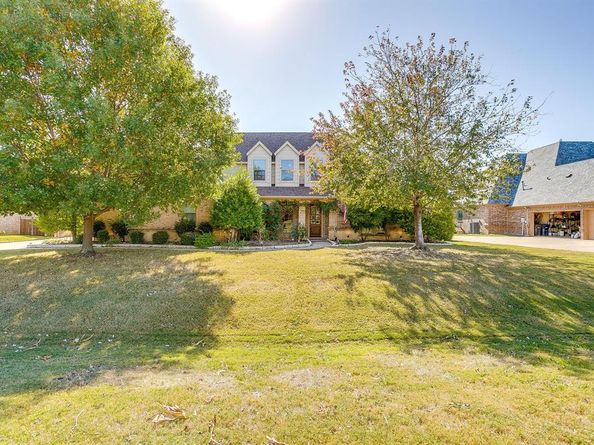 1325  Whisper Willows Drive , Fort Worth Texas 76052