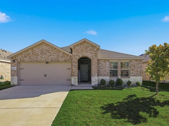 3934  Dickinson Avenue , Celina Texas 76227