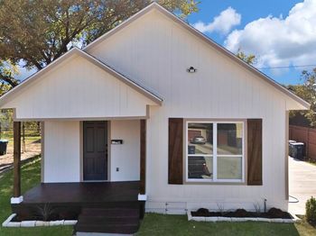 1130 E Hattie Street 