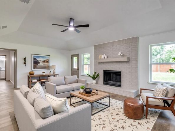 402  Country Meadow Drive , Mansfield Texas 76063