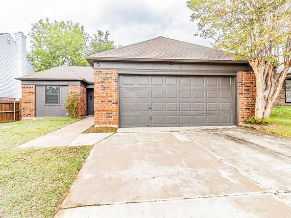 4637  Feathercrest Drive , Fort Worth Texas 76137