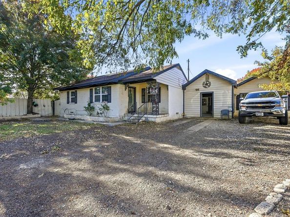 2915  Fakes Drive , Dallas Texas 75224