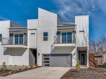 402 S Henderson Avenue 