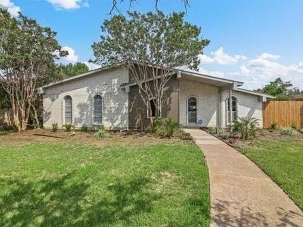 3130  Barton Road , Carrollton Texas 75007