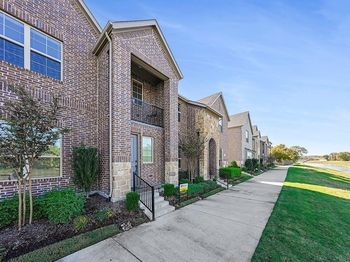 665  Trail Side Drive 