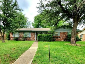 3205  Parkside Drive 