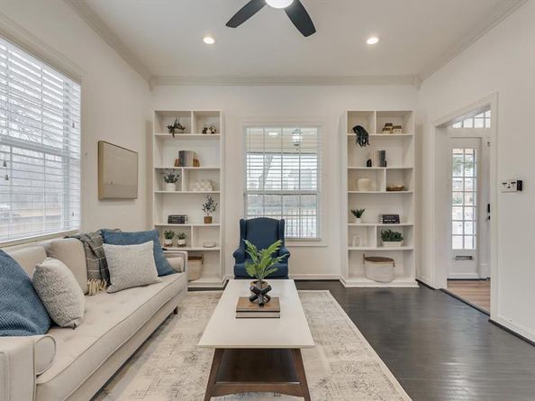 909  Elsbeth Street , Dallas Texas 75208