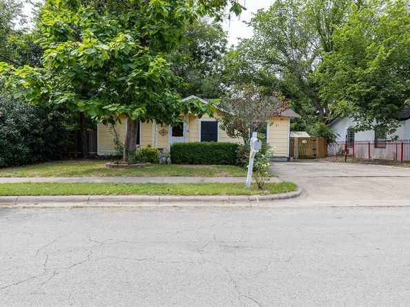 3528  Kellis Street , Fort Worth Texas 76119