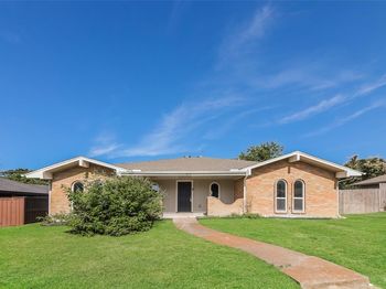 3013  Roundrock Trail 