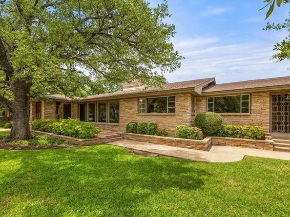 2900  Simondale Drive , Fort Worth Texas 76109