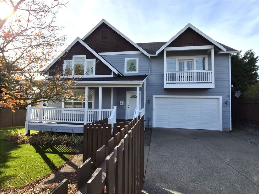 10917 28th Avenue SW, Seattle WA 98146