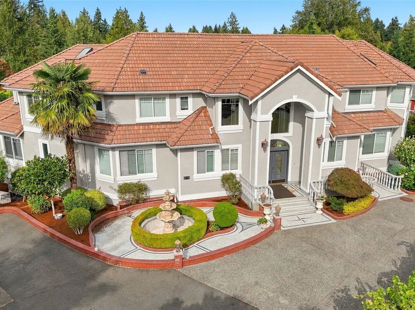 9216 132nd Avenue NE, Redmond WA 98052
